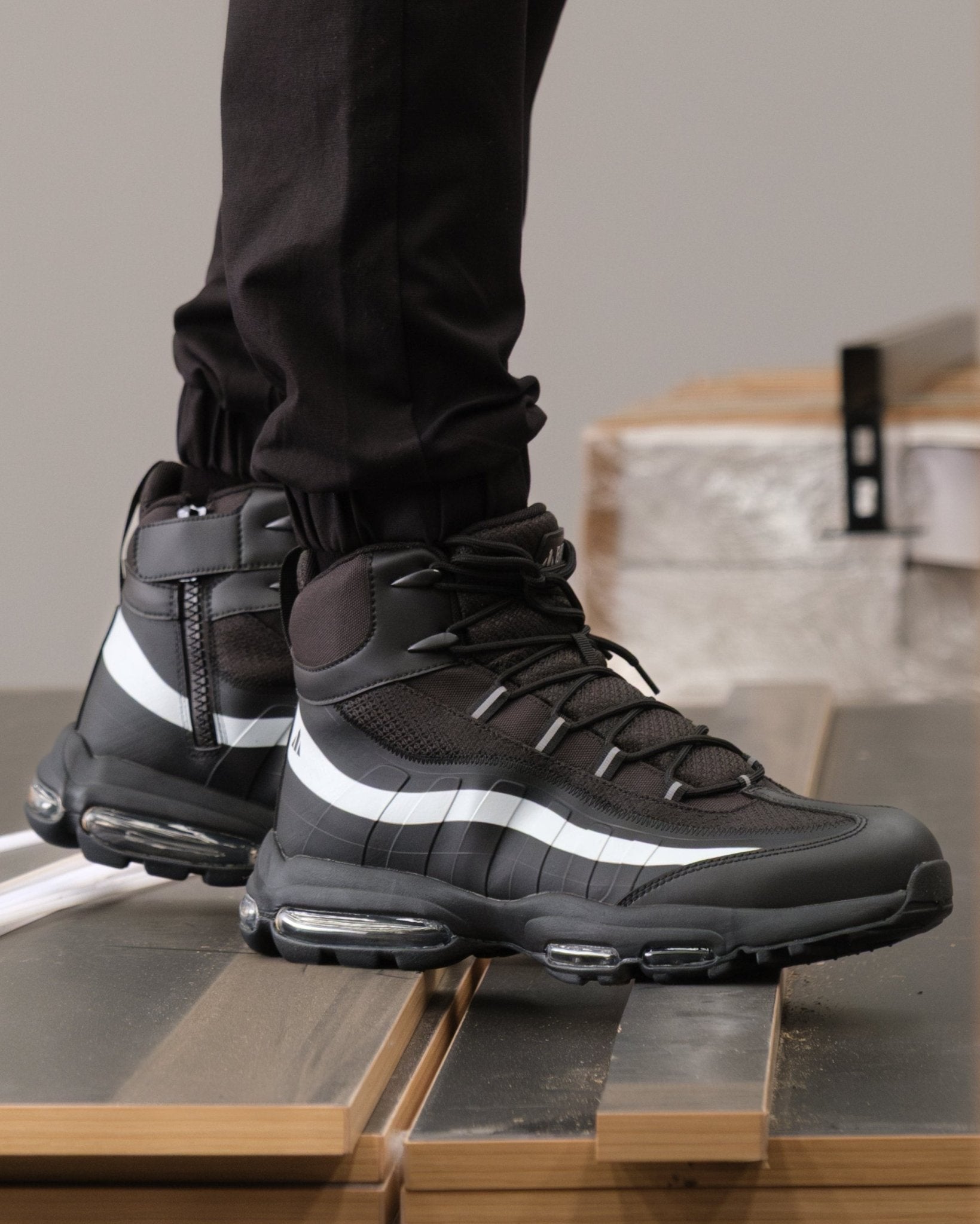 BAD FLASH™ ZIP SIDE SAFETY WORK BOOTS