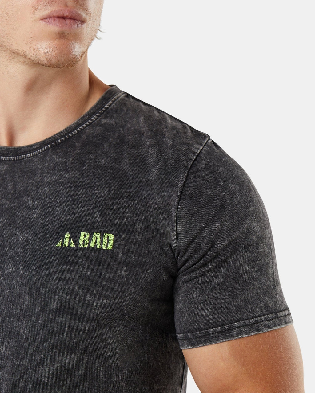 BAD TRADEMARK™ ACID WASH S/S T-SHIRT