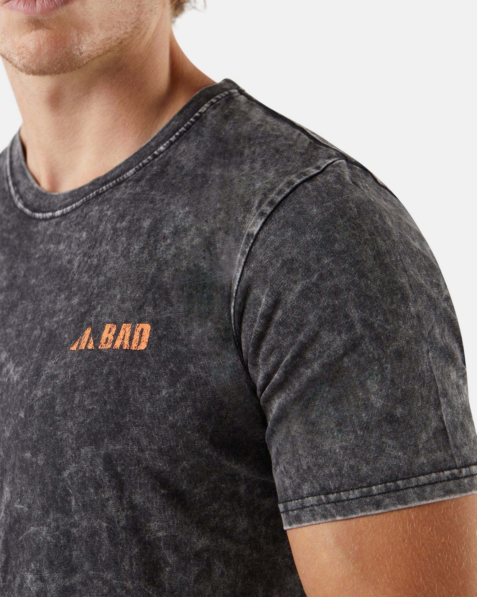 BAD TRADEMARK™ ACID WASH S/S T-SHIRT