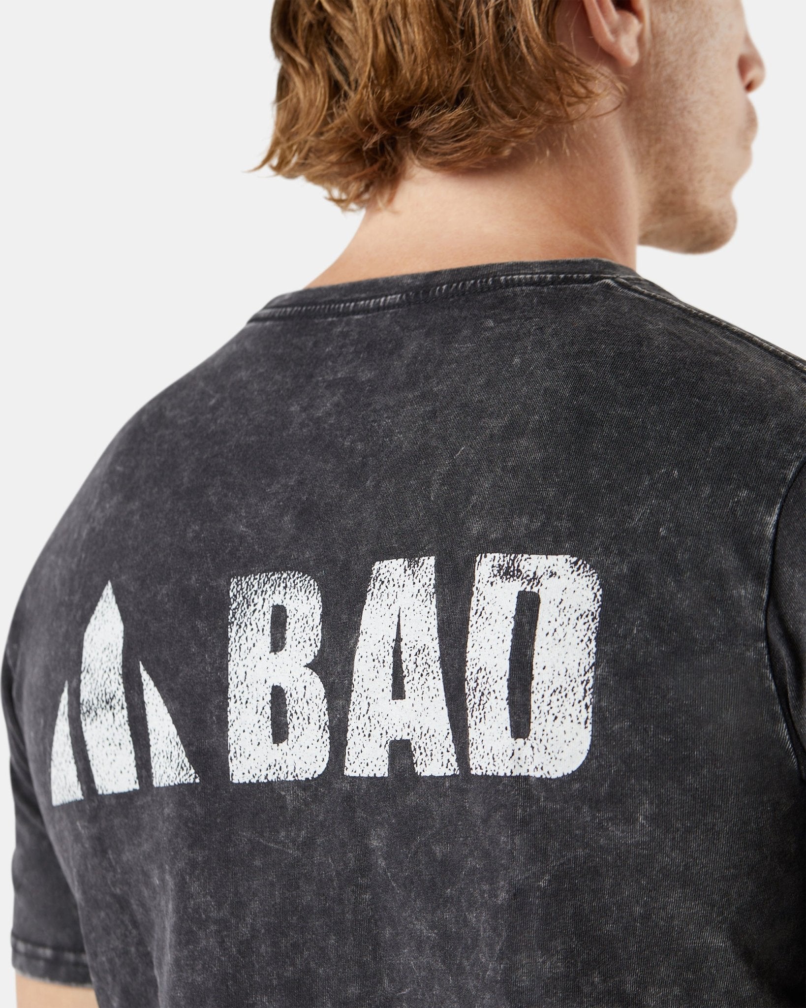 BAD TRADEMARK™ ACID WASH S/S T-SHIRT